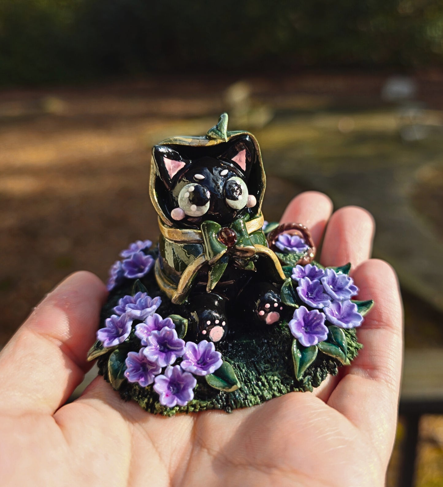 Green Cloak Garden Omen