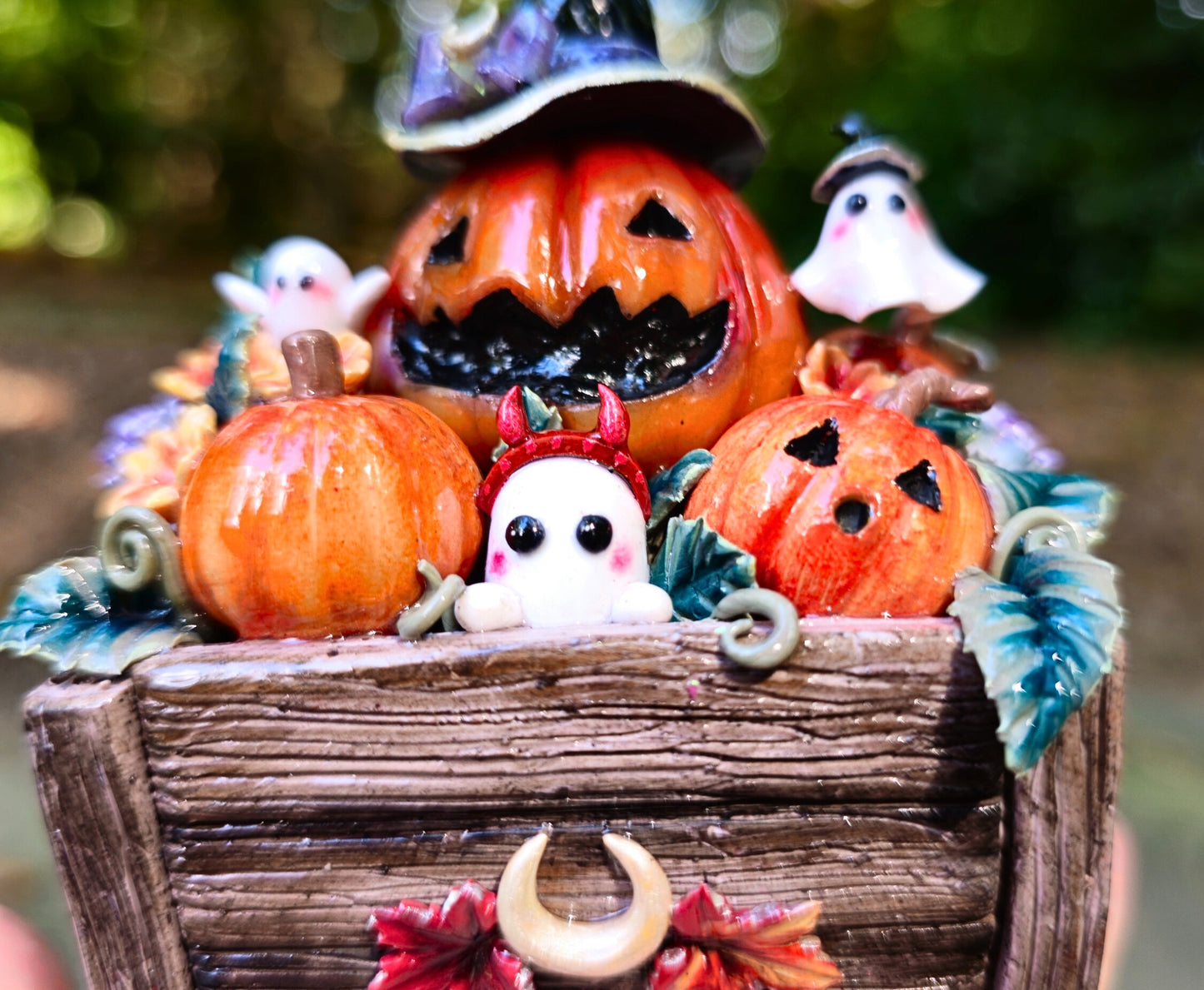 Pumpkin Party Box Figurine