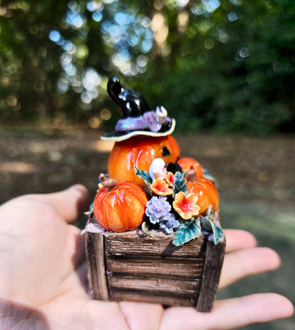 Pumpkin Party Box Figurine
